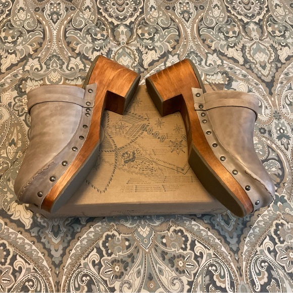 NWT Free People Calabasas Clog Washed Taupe Womens Sz 40 US 10 - Picture 11 of 14